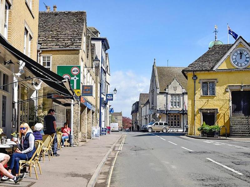 Tetbury town